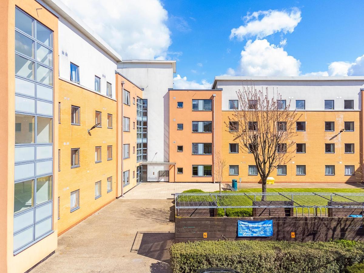 Vibrant Ensuite Rooms, Hatfield - Sk Εξωτερικό φωτογραφία